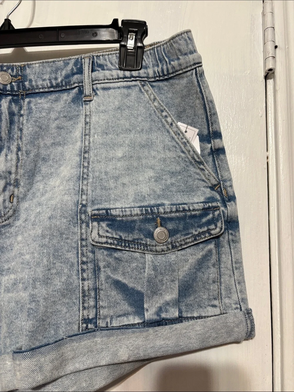 Time and Tru Light Wash Denim Cargo Shorts - Light Blue - Picture 3 of 5